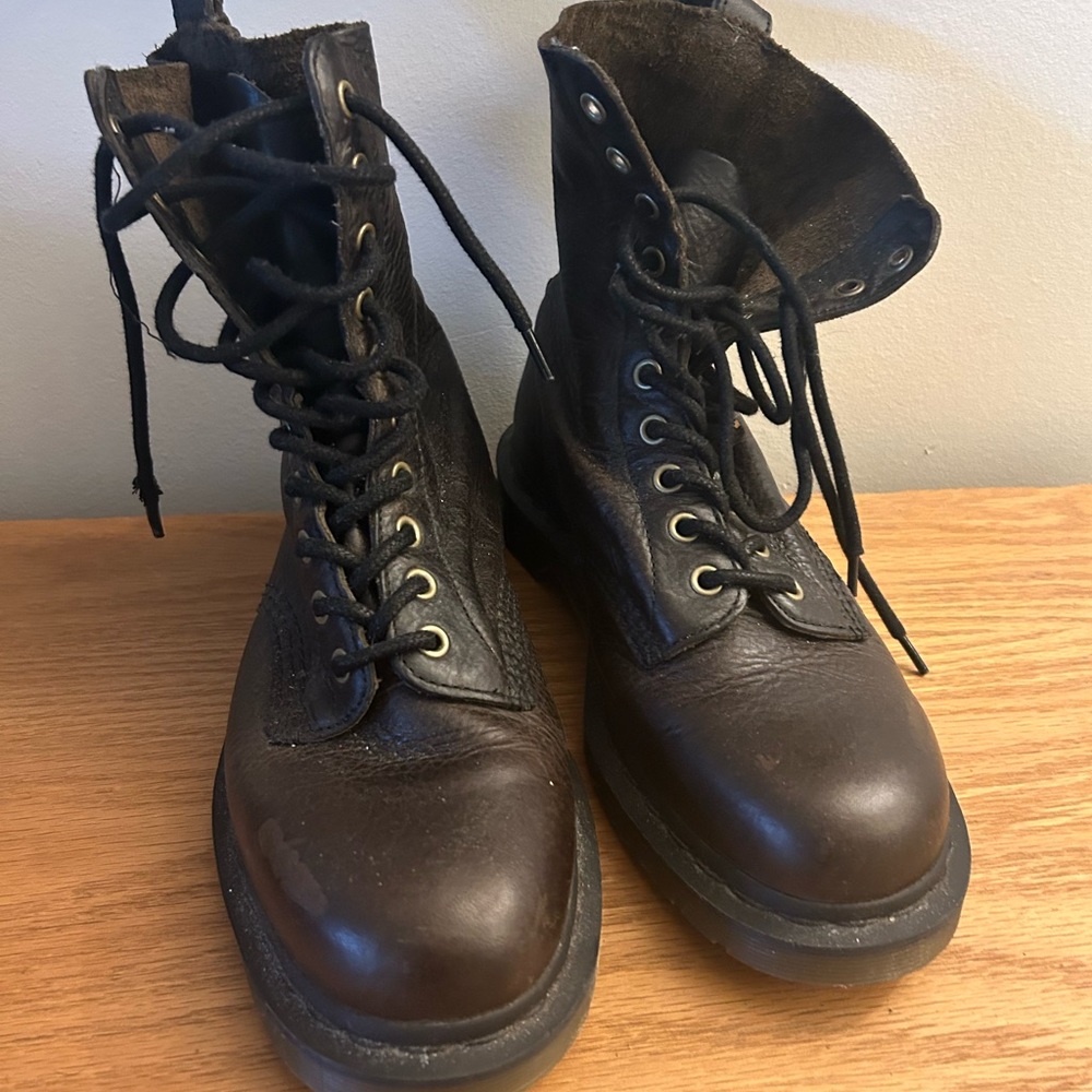 Dr Martens 1490 Harvest Boot